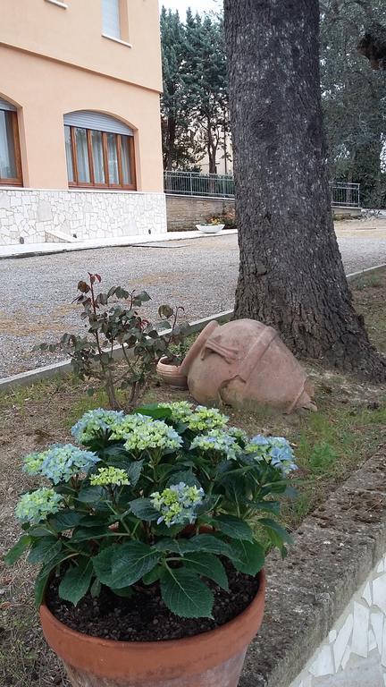 Villa Hotel Del Sole Chiusi Exterior photo