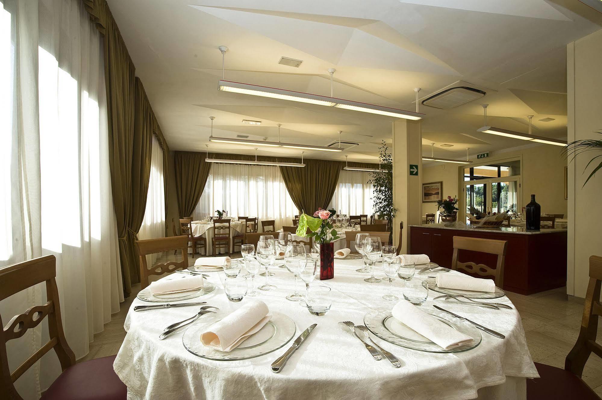 Villa Hotel Del Sole Chiusi Exterior photo