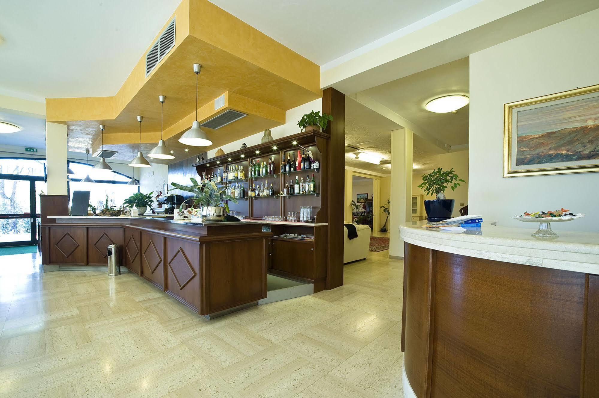 Villa Hotel Del Sole Chiusi Exterior photo