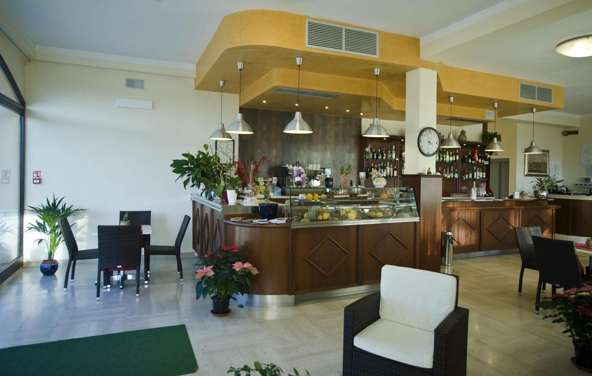 Villa Hotel Del Sole Chiusi Exterior photo
